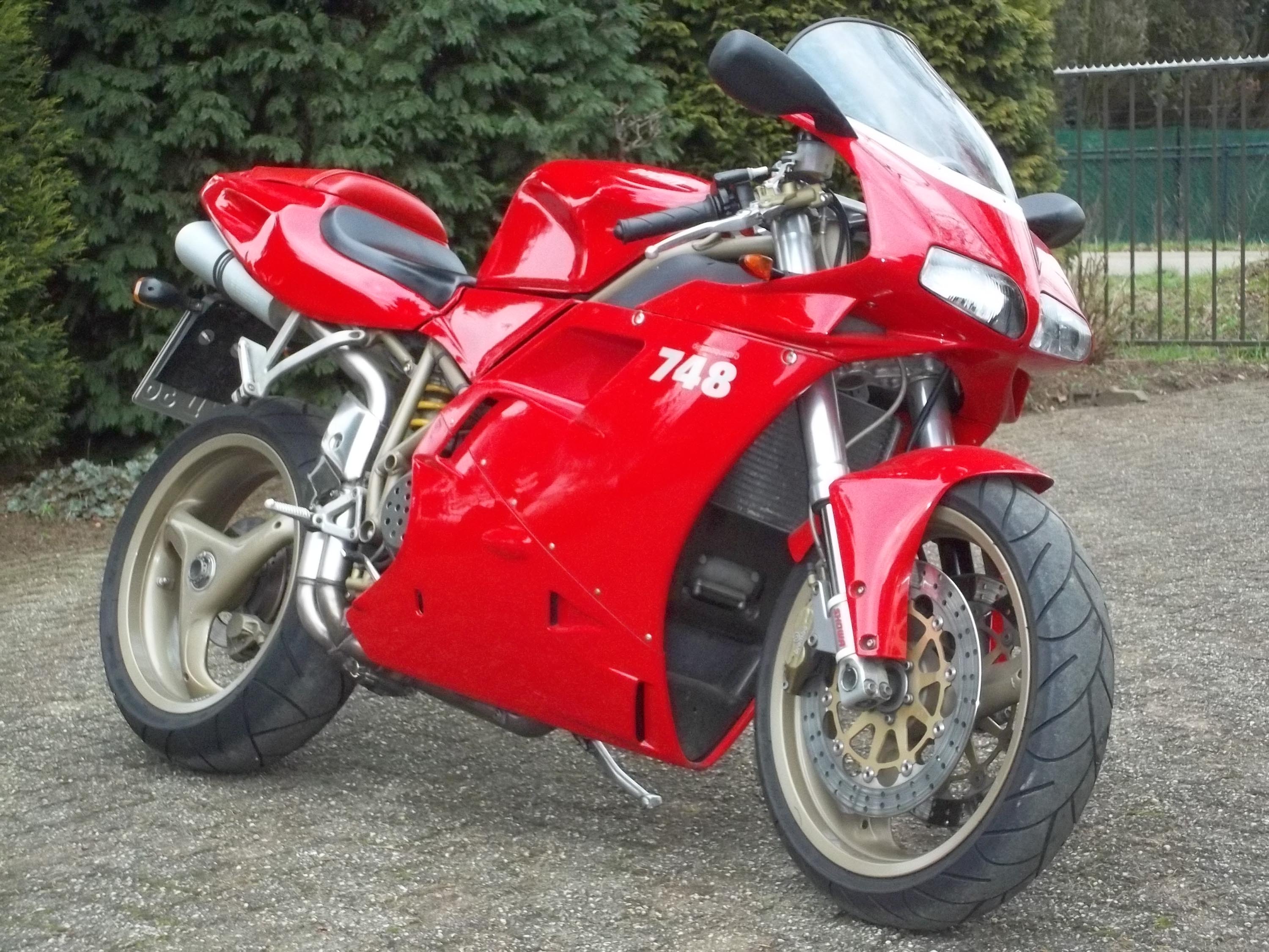 (die Schnelle) Ducati 748