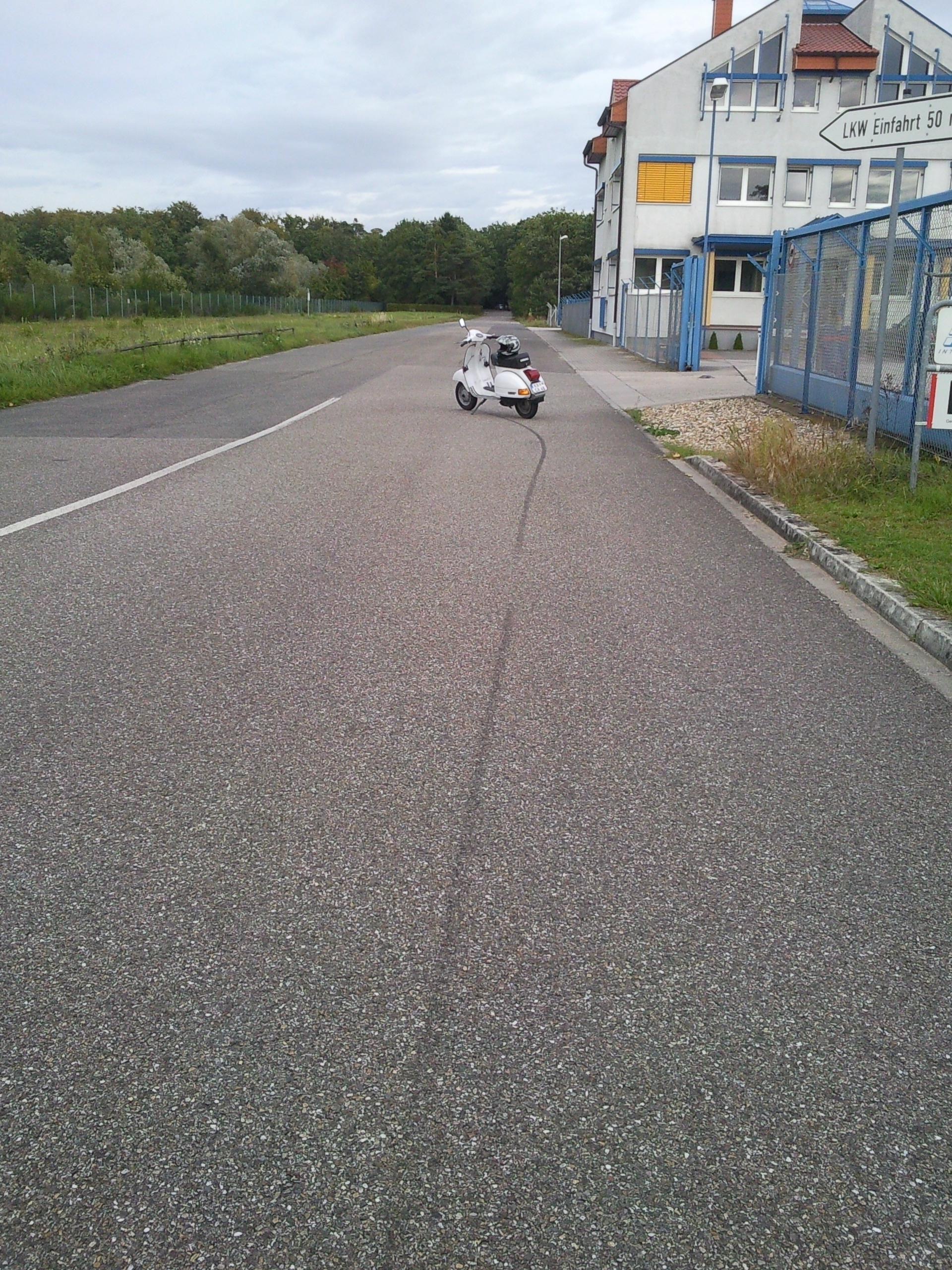 Kleine Bremsspur meiner vespa :D