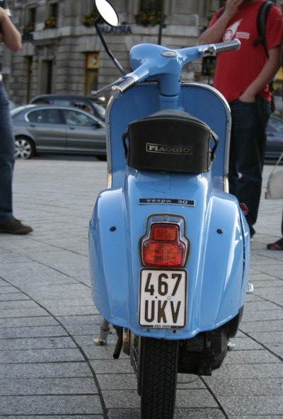 Vespa 50N, Location: London, Trafalgar Square Jahr: 2005