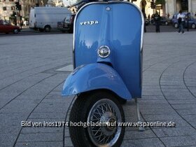 Vespa 50N, Location: London, Trafalgar Square Jahr: 2005